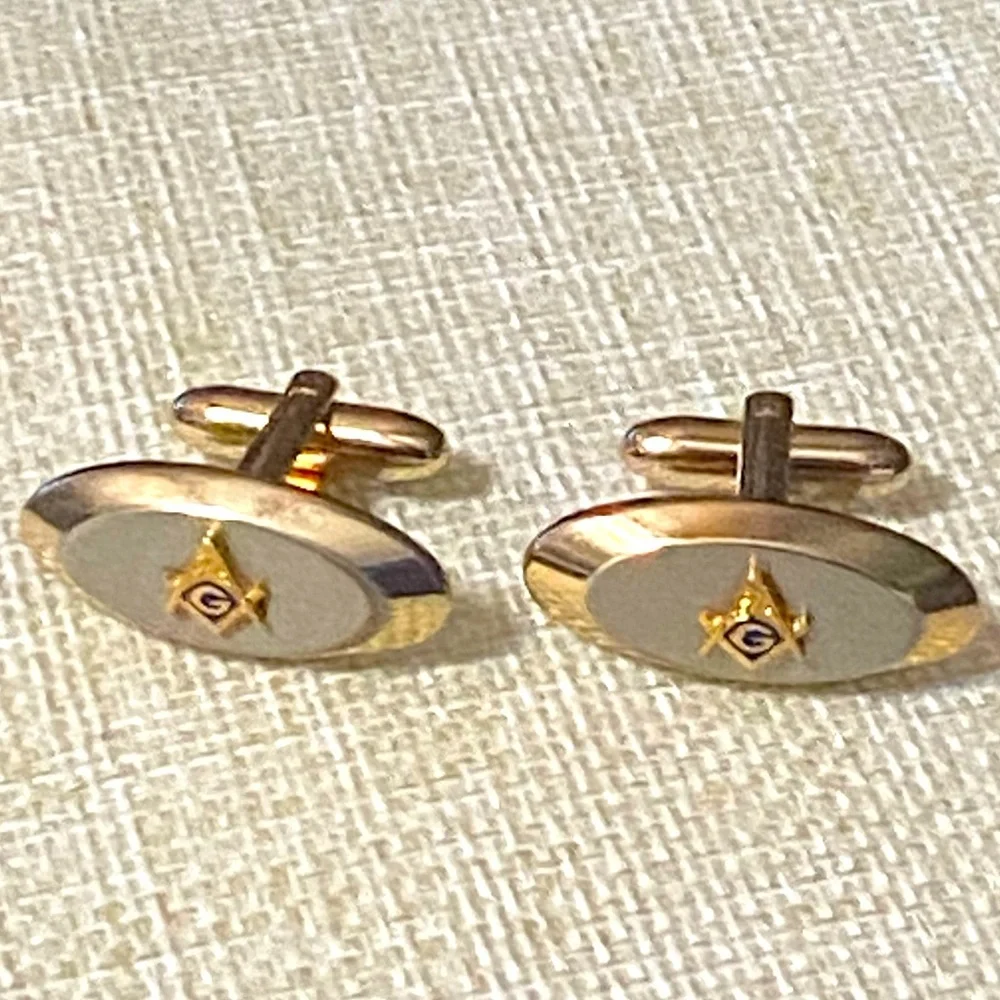 Vintage Anson Shriners tie bar and cuff link set